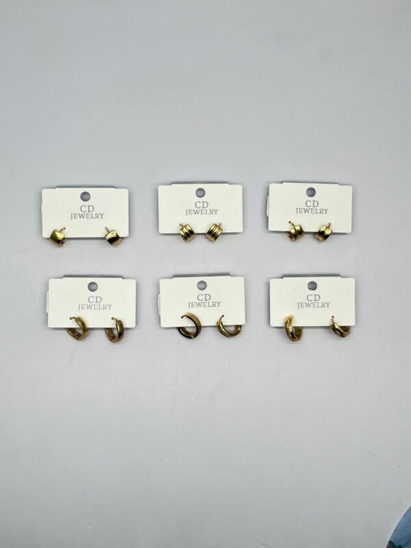 AC5101-14 - Candonga huggies en acero tono dorado